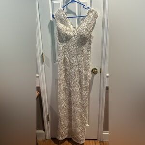 Marina Dress Floor Length Ivory Lace Overlay Sz 6 Wedding Back Zipper V-neck‎